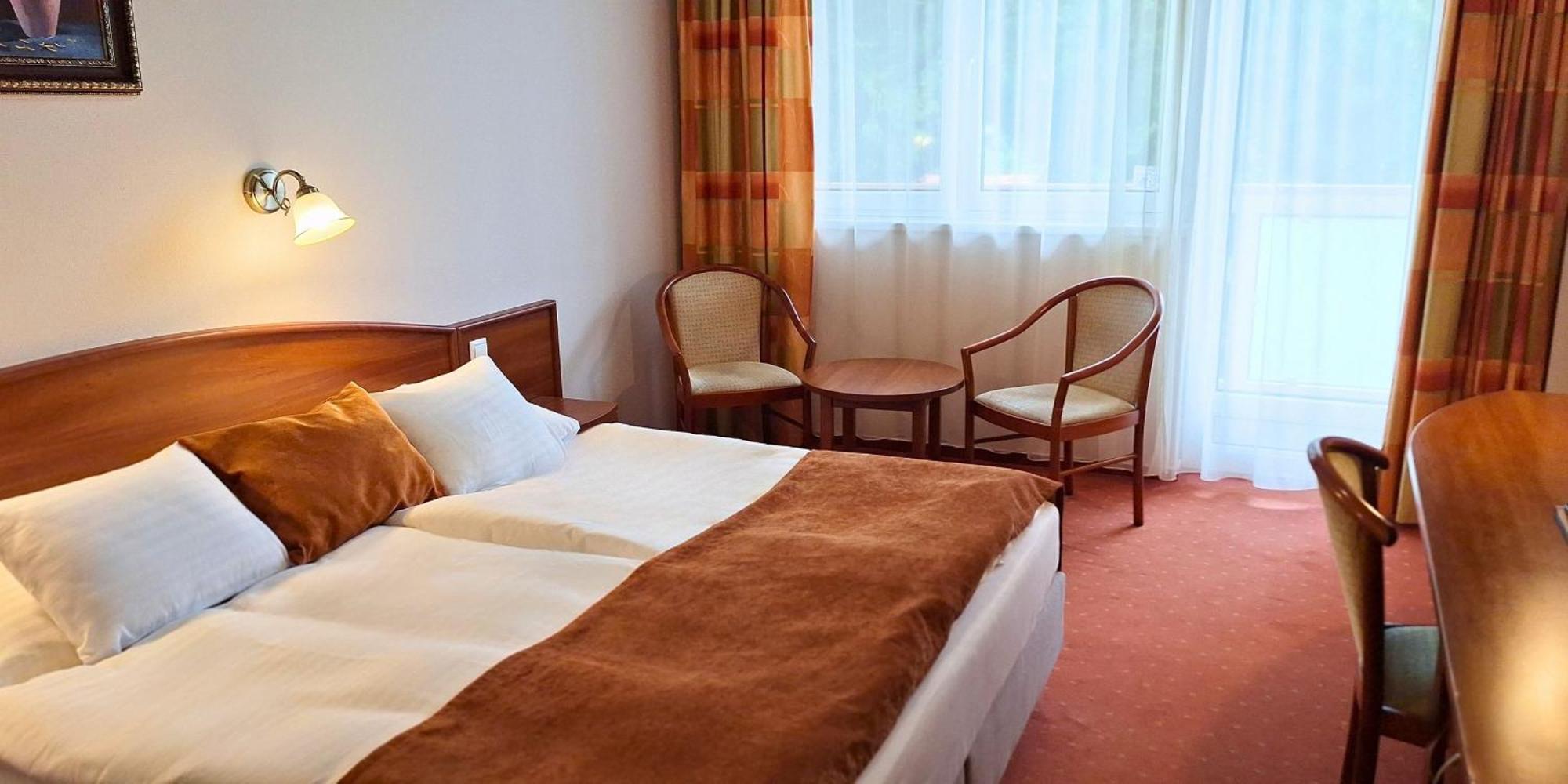 Doppelzimmer mit Balkon